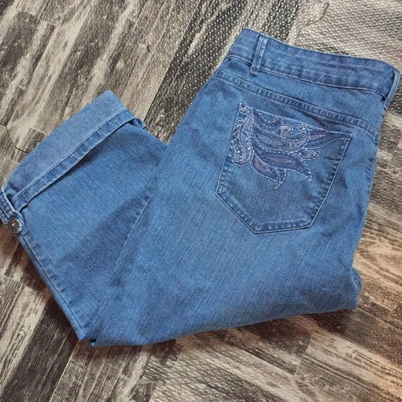 gloria vanderbilt crop jeans